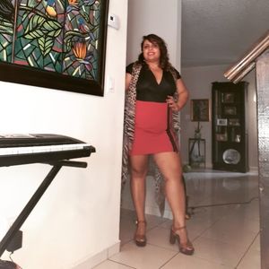 DkNY skirt red with black zipper